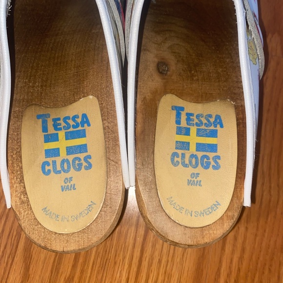 Tessa Floral Garden Clogs - Picture 4 of 4